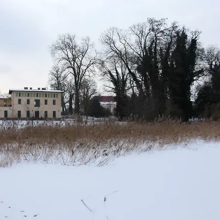 Ferienhaus Caputh بيت للعطل *